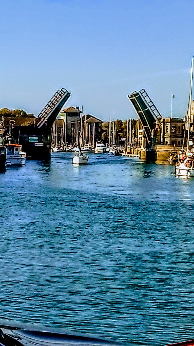 20c in late October and #Weymouth looks resplendent <a href="/LoveWeymouth/">Love Weymouth</a> <a href="/WeymouthClock/">Weymouth Clock Tower</a> <a href="/weymouth_dorset/">Weymouth Dorset</a>