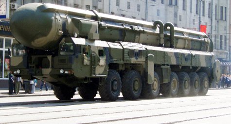 Usa pronti a colpire missili russi che violano il trattato #INF . Lo ha detto l'ambasciatrice americana alla Nato. Nelle scorse ore Trump ha chiesto un nuovo accordo sul disarmo, rottamando il Trattato firmato nel 1987 da Reagan e Gorbaciov → bit.ly/2S7MtH8