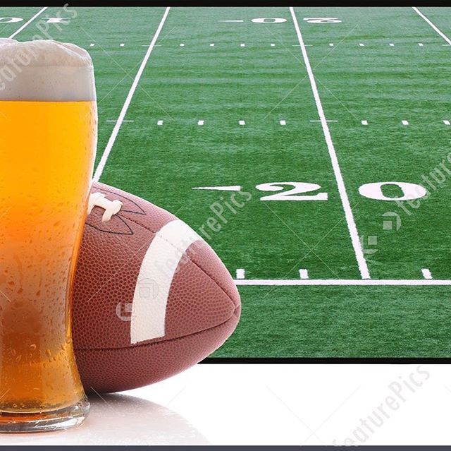 A1AAleWorks's tweet photo. Perfect  day for a game!!! Come watch with us 🏈🏈🏈 #nfl #jaquars #staugustine #bayfront #a1aaleworks #funtimes #funcrew #beer #burgers #perfectday #sunnyflorida https://t.co/iWokisiiNY https://t.co/2FLeu2tE0N