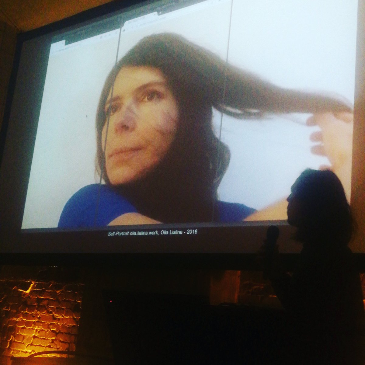 RadNetworks's tweet photo. Olia @GIFmodel makes a cameo at #radnets18 during @raphaelbastide's talk Floating Swarms https://t.co/TjQYudVFoP