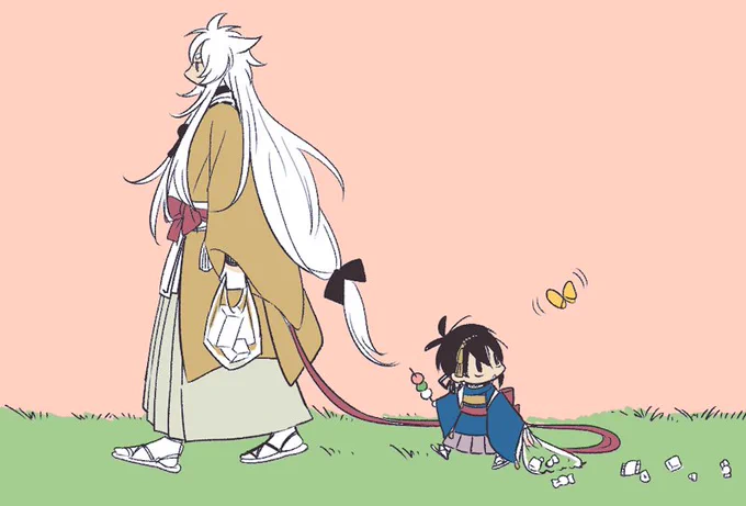 すごい前に描いたんだけど、小さい三日月と、それを世話する小狐丸のらくがきです(割と気に入ってるやつ) 