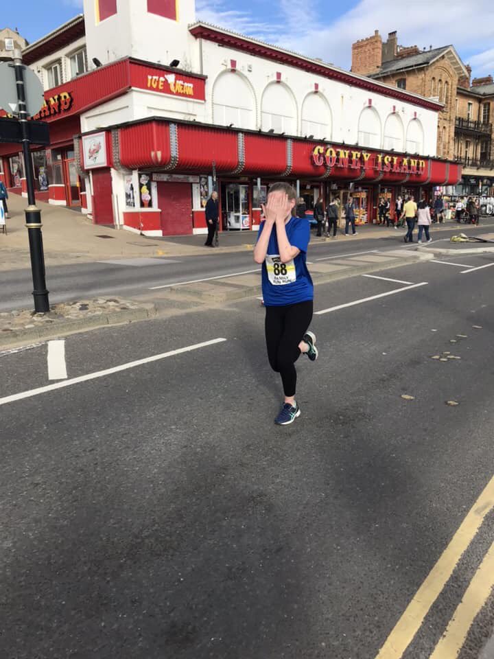 Family Running 🏃‍♀️🏃🏻‍♂️☀️💪👏 The Jacko’s smashing it at #Scarborough10k today #funrun #2.5k #yorkshirecoast10k #Scarborough #pockrunners #runbettertogether #familyrunning #ukRunChat