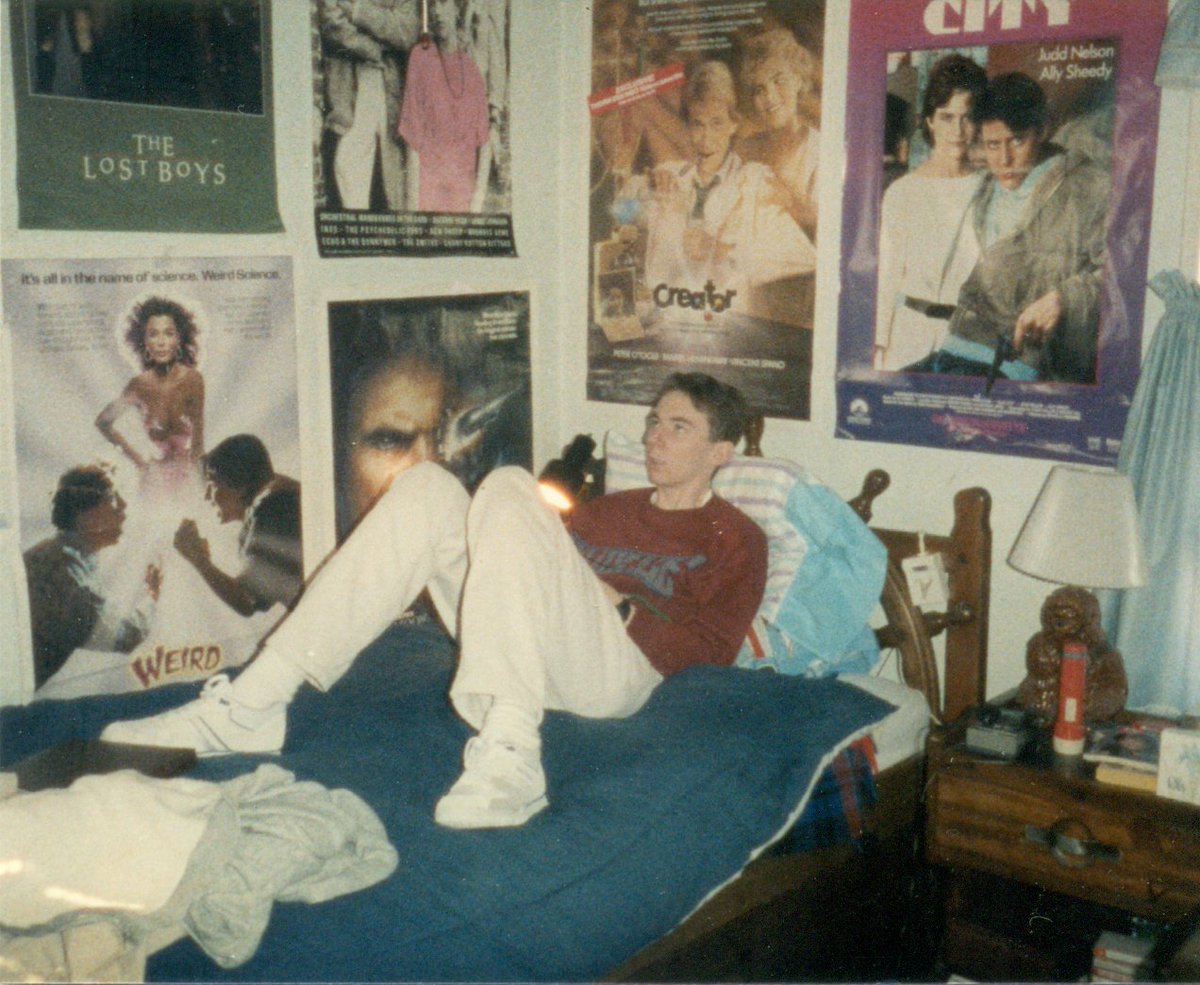 There are days I miss my bedroom in 1988. @AnthcnyMHall @MollyRingwald @allysheedy1
