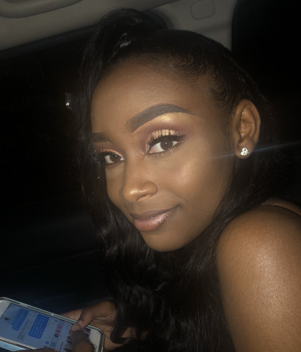 Chykalet's tweet photo. ✨Client Selfie... Brianna on the BEAT... but them lashes tho! Honestly... who’s better than ME?! The results when YOU really do lashes! #iDoLashes #NaturalLooks #EyeTravel Ms. Honesty 💋 https://t.co/qmDpnsxUfP