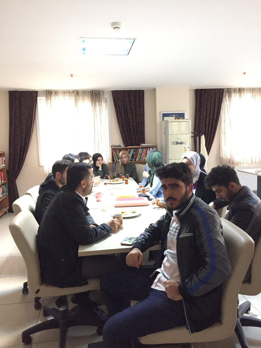 hayirdayarisan's tweet photo. Üye katılım program öncesi hazırlıklar tamam sıra misafirlerimizi ağırlamakta @_isa_yaman @mehmetmazak1 @Zafer_sogutcu @Keskin_Huseyin @y_grsy @Elikann @Beyzaasgr @Destroyermonie @cengizhanayaz04 @dnzcmusa @mmglsmSmbl2 @SametAyvz @mustafa https://t.co/AdRIZW9B1D