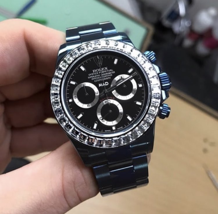 Daily Watch tweet media