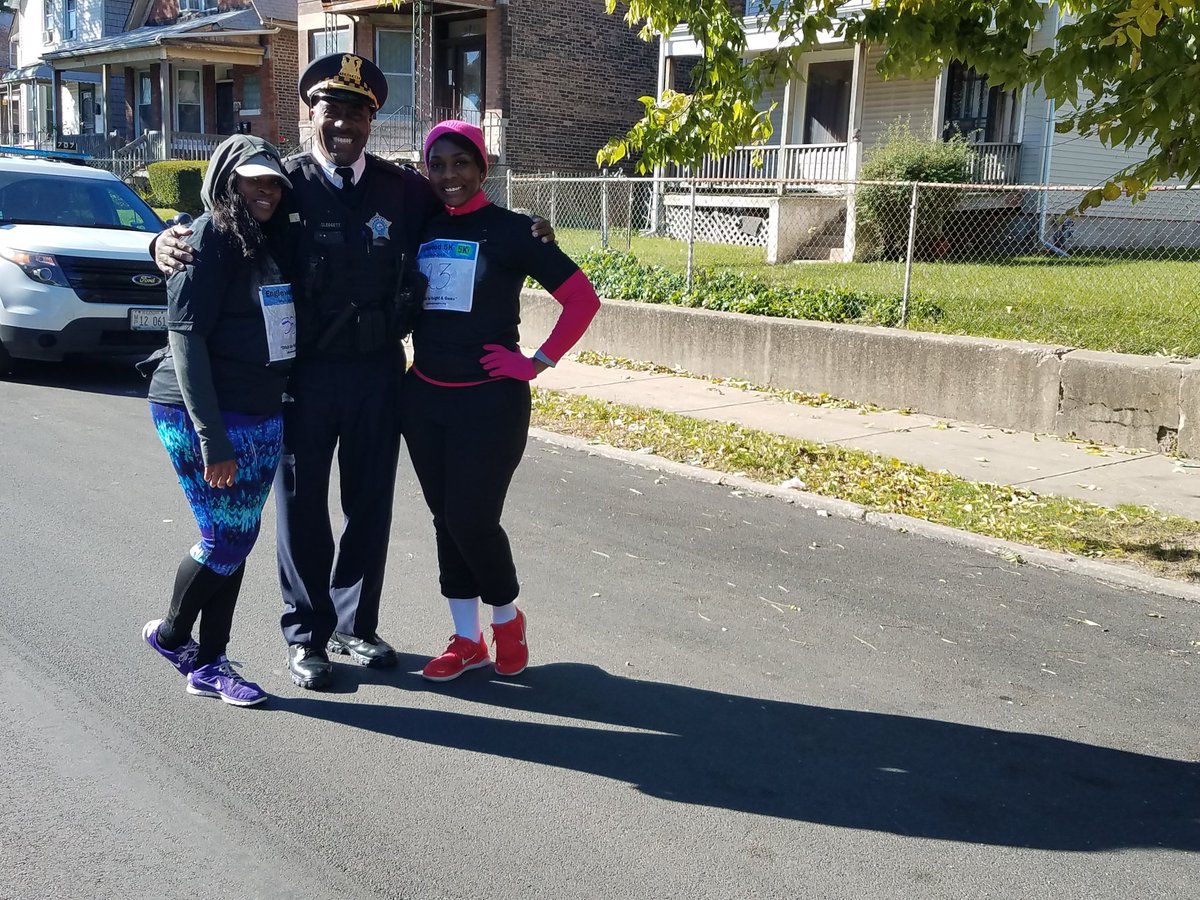 ChicagoCAPS07's tweet photo. @ChicagoCAPS07 Great day for the Englewood 5K walk and run happening today!  @ditchtheweight
@GoodInEnglewood @RLopez15thWard
@EnglewoodRising #Englewood5K #EnglewoodRising https://t.co/GWatD3t1wP