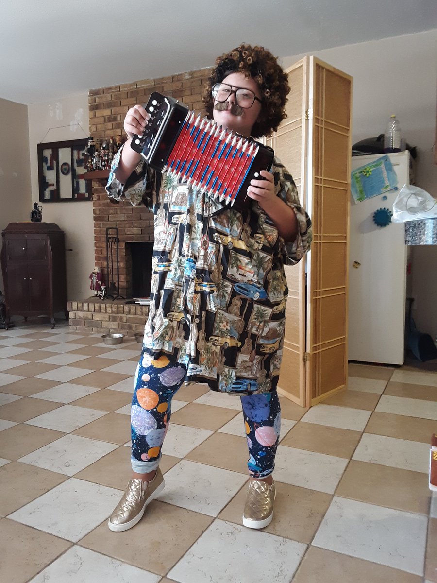 marklavin1's tweet photo. @alyankovic So... my nine year old daughter decided to be you for Halloween. https://t.co/dSYI4dU4fV