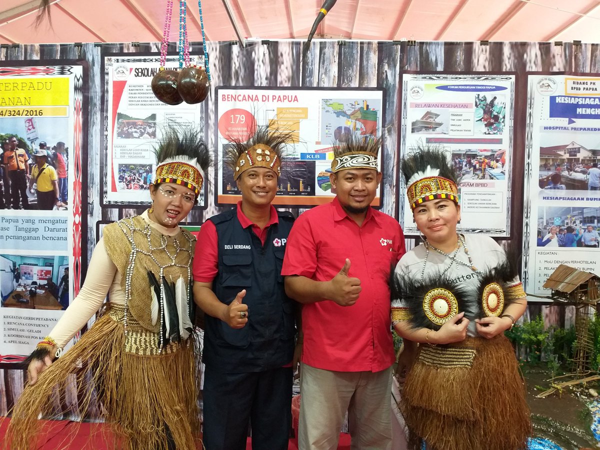 Divisi_PB_PMI's tweet photo. Dear teman-teman yang berada di Medan &amp; sekitarnya, Sebagai informasi besok, sesi (@PfRglobal) KS#4 di ruang Santika 17 lt. 2. Apa itu Humanitarian Diplomasi  (Kang Adem Lala dari @palangmerah) Apa yg luar biasa dari ubi ungu (Alfian Ola) 
Early Warning System (Raja Siregar) https://t.co/AQ88uWgral