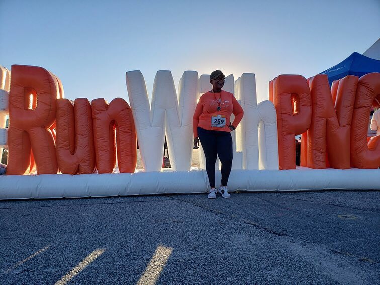 dstarwriter59's tweet photo. If you try something for *long* enough (the major 🔑), you can do anything. 📸: @readysetgreat #anotherone #atlanta10miler #PNCbank #5K #blackgirlsrun #atlanta #atlanticstation #atlantarunners #NYC https://t.co/Rut0KyCVb6
