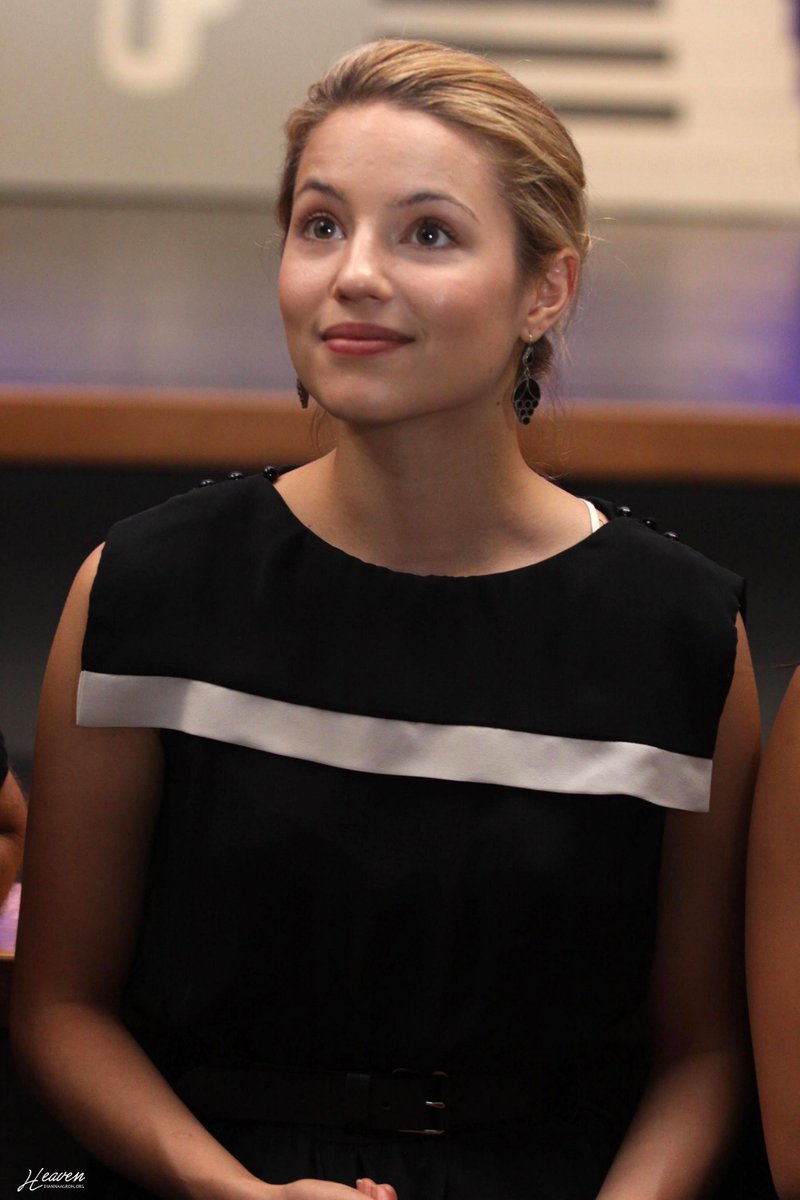 DiannaAgronCom's tweet photo. 📸+19 pics of Dianna and the Glee cast at a press conference on September 28, 2010: https://t.co/v0YfxOiEEo  #DiannaAgron #Glee https://t.co/GfcoXftRZL