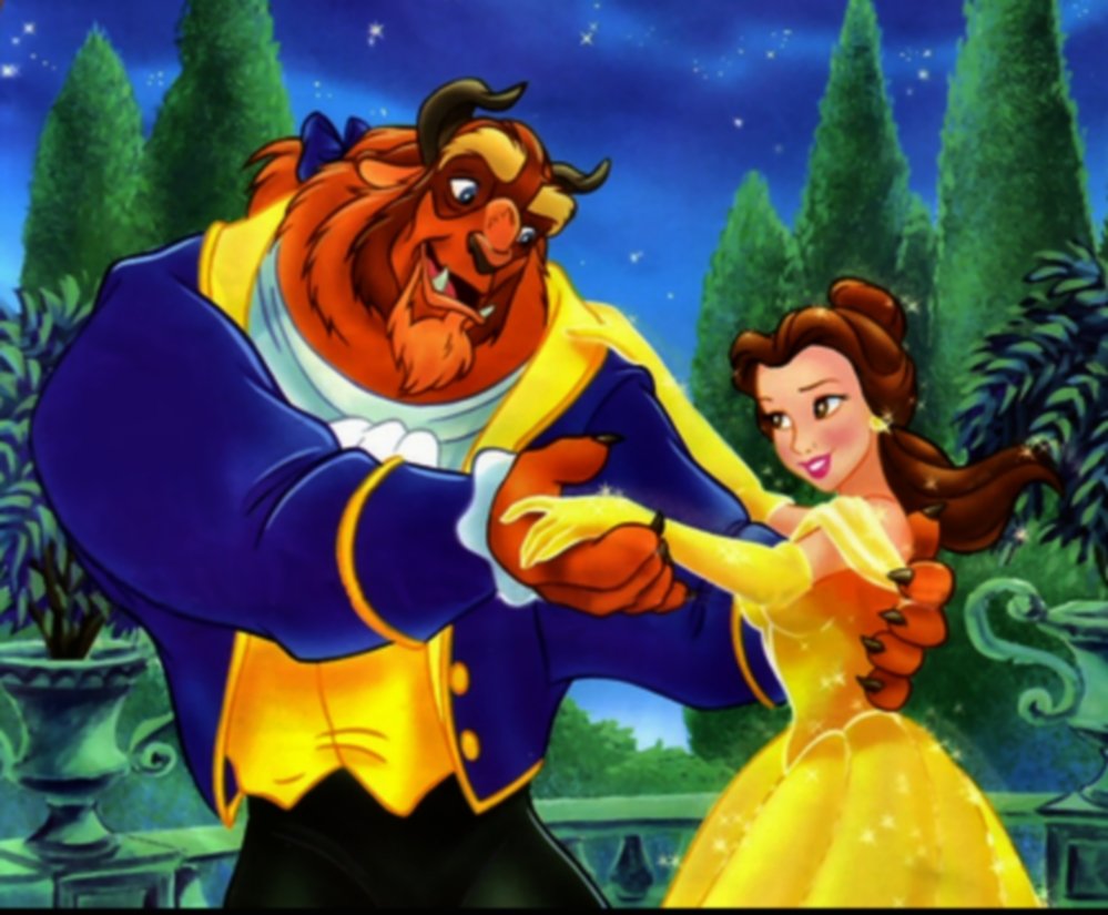 #الحسناء_والوحش
في اللقاء ...
قبل الغفوة وبعد كبسولة الصحوة 
هو يمدها بالحياة بدقات قلبه المتسارعة 
وهي تمنحه الرضا بأبتسامتها التي تكحلها الرغبة في البقاء بجانبه 
هو في ظلها ينمو 
وهي تعيش على إخضراره ...!
#ناب