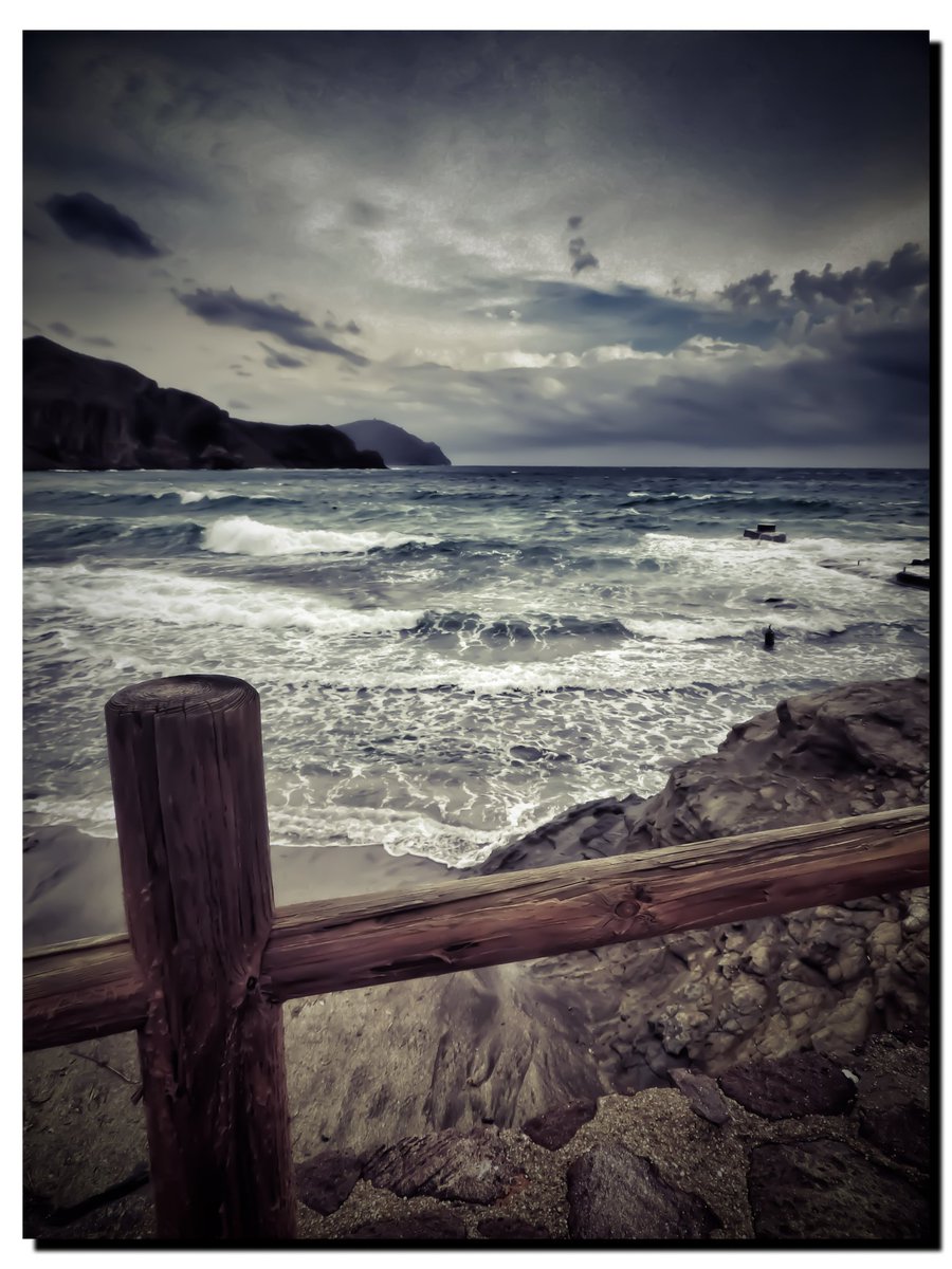 asuaranda's tweet photo. En la tormenta 🌥️(Isleta del Moro, P. Natural Cabo Gata/Nijar, Almería)
@almerialovers
@Senderosalmeria
@Turismo_Almeria
@Costa_Almeria
@photoalmeria
@cabodegata
@parquenaturalCG
@playascalas
@AlmeriaExiste
@almeriaplayas
@AlmeriaTrending 
@ILoveAlmeria 
@AlmeriaFoto https://t.co/M2rfmKWjde