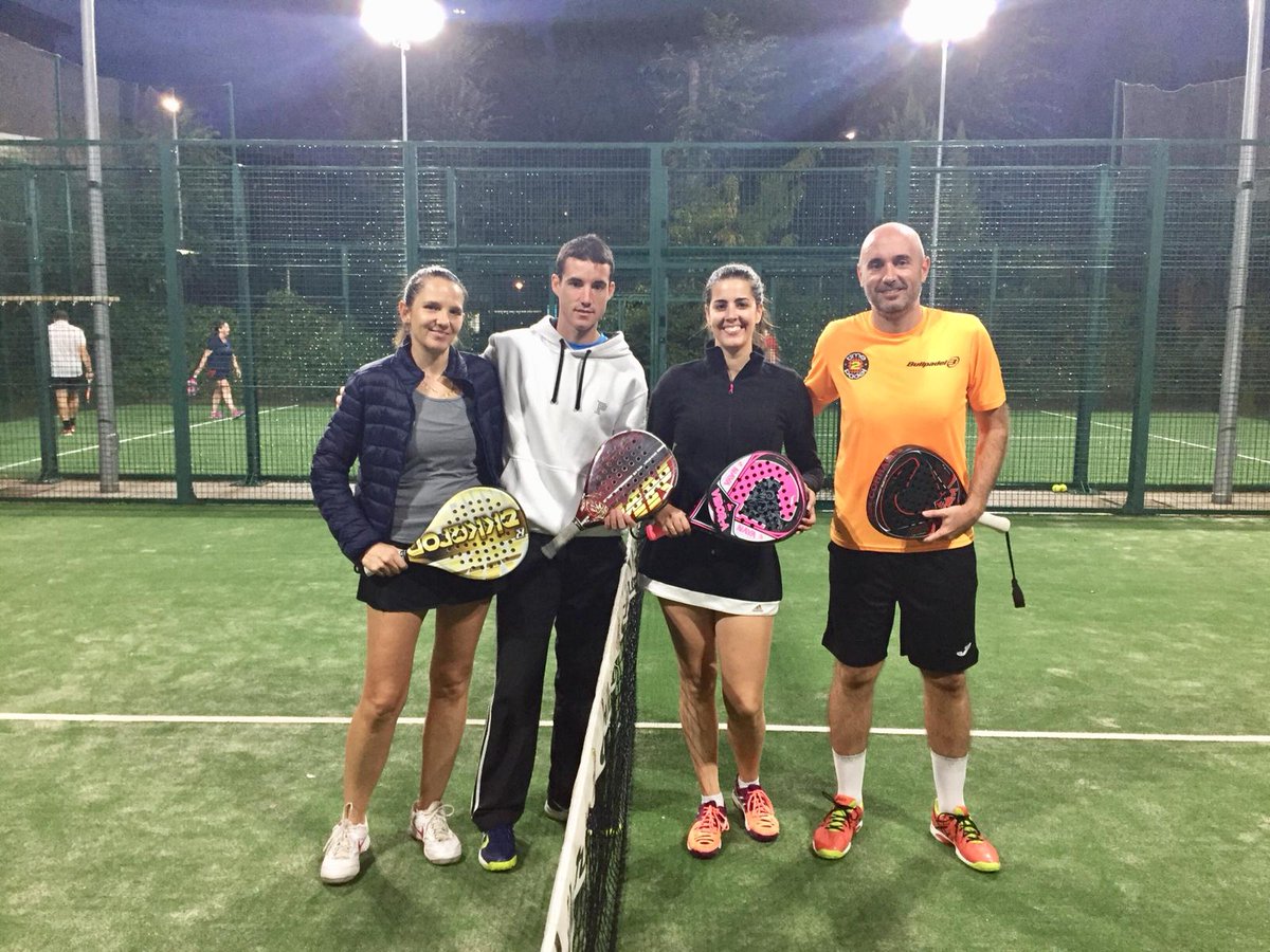 ParquePadel's tweet image. Enhorabuena a todas las parejas participantes del XI Torneo Mixto del @CDPC77, que aguantaron un día con mucha lluvia para disfrutar de otra gran jornada de pádel. Felicidades a Ana Herranz y Dani Ramos y Loli Regalia y Marcos Pérez, campeones en ambos cuadros.