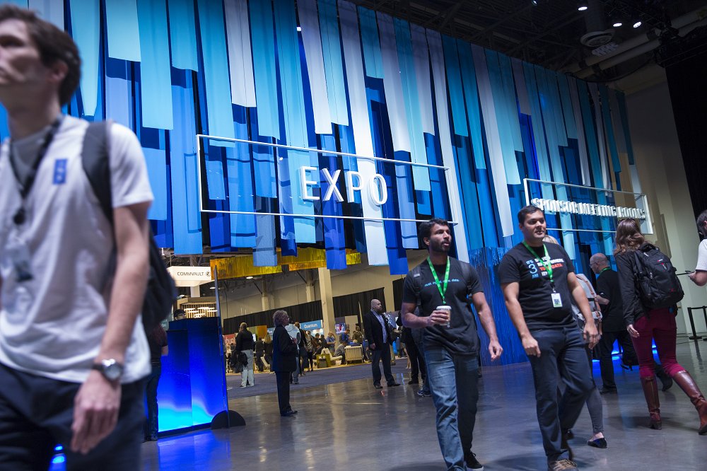 As you start to plan your calendar for #reInvent, don't forget to add an hour or two to explore the expo hall! amzn.to/2S1cIic