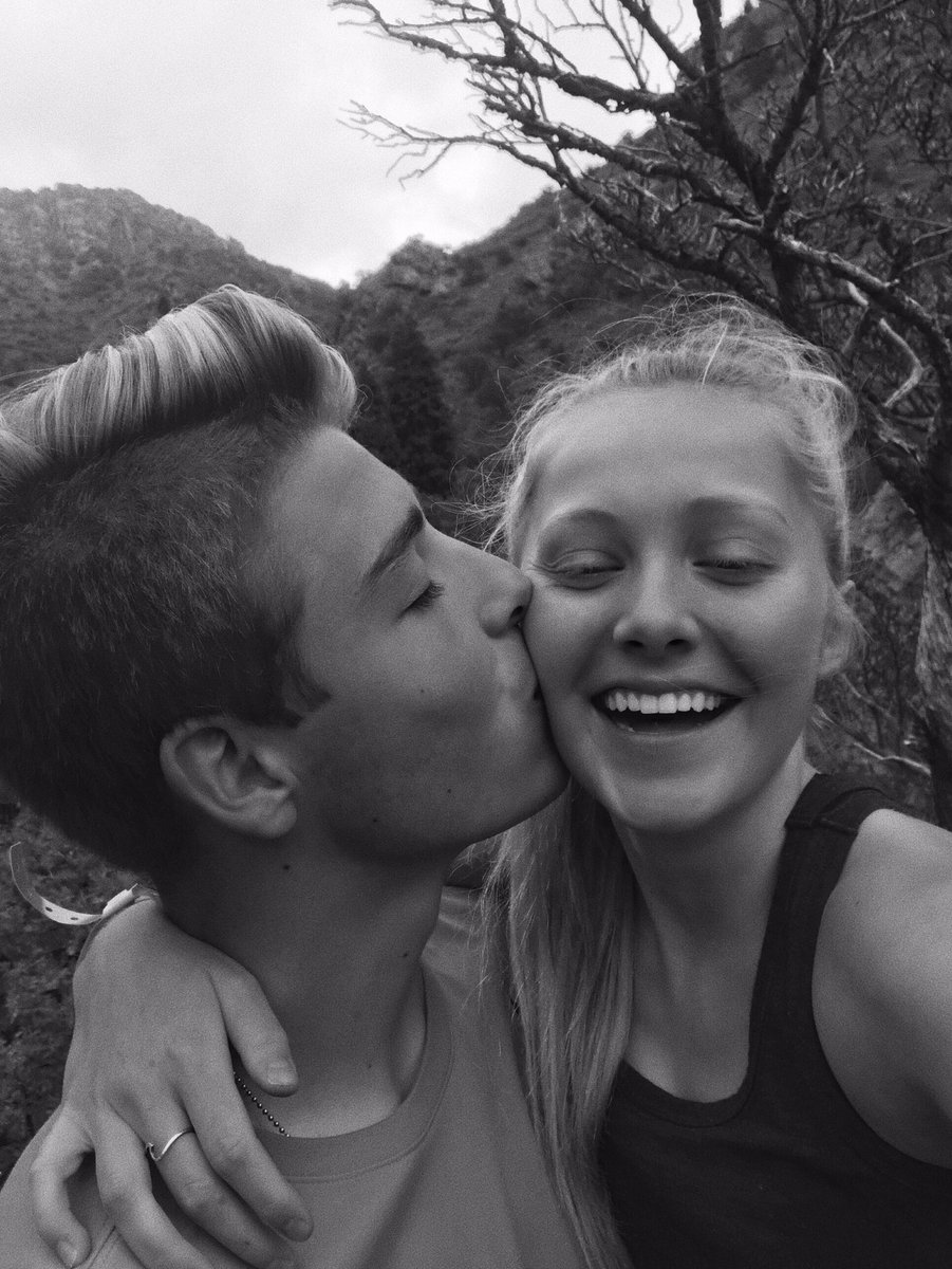 JerekPlayer's tweet image. Happy birthday to the most amazing girl in the world🤩 I love you❤️