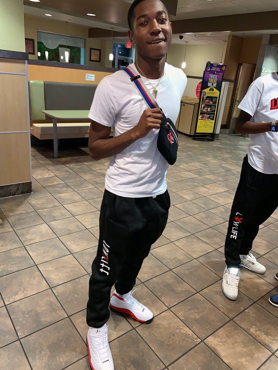 prestigiousss's tweet photo. SWEATSUITS AVAILABLE NOW 🗣‼️

LowLifeeee🎈🎈 #4LL 

BEST PRINTER IN GREENSBORO 😘 https://t.co/CYh7Urh9Cc
