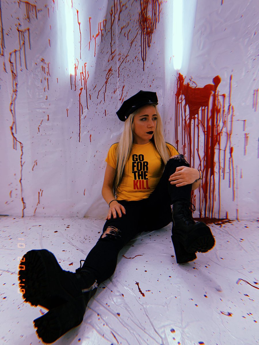 LittleMissSlay's tweet photo. Tis the season 💉🔪🖤 #NightmareMachine https://t.co/AvtXNpkuHT