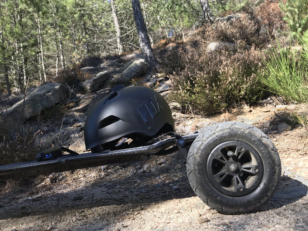 TonyTrancard's tweet photo. J’ai filmé mon premier #evolveriders offroad aujourd’hui dans les Cévennes histoire de tester la nouvelle #heroblack7 .. #carbonGT .. cc @EvolveSk8boards https://t.co/OjGvYlWVlR