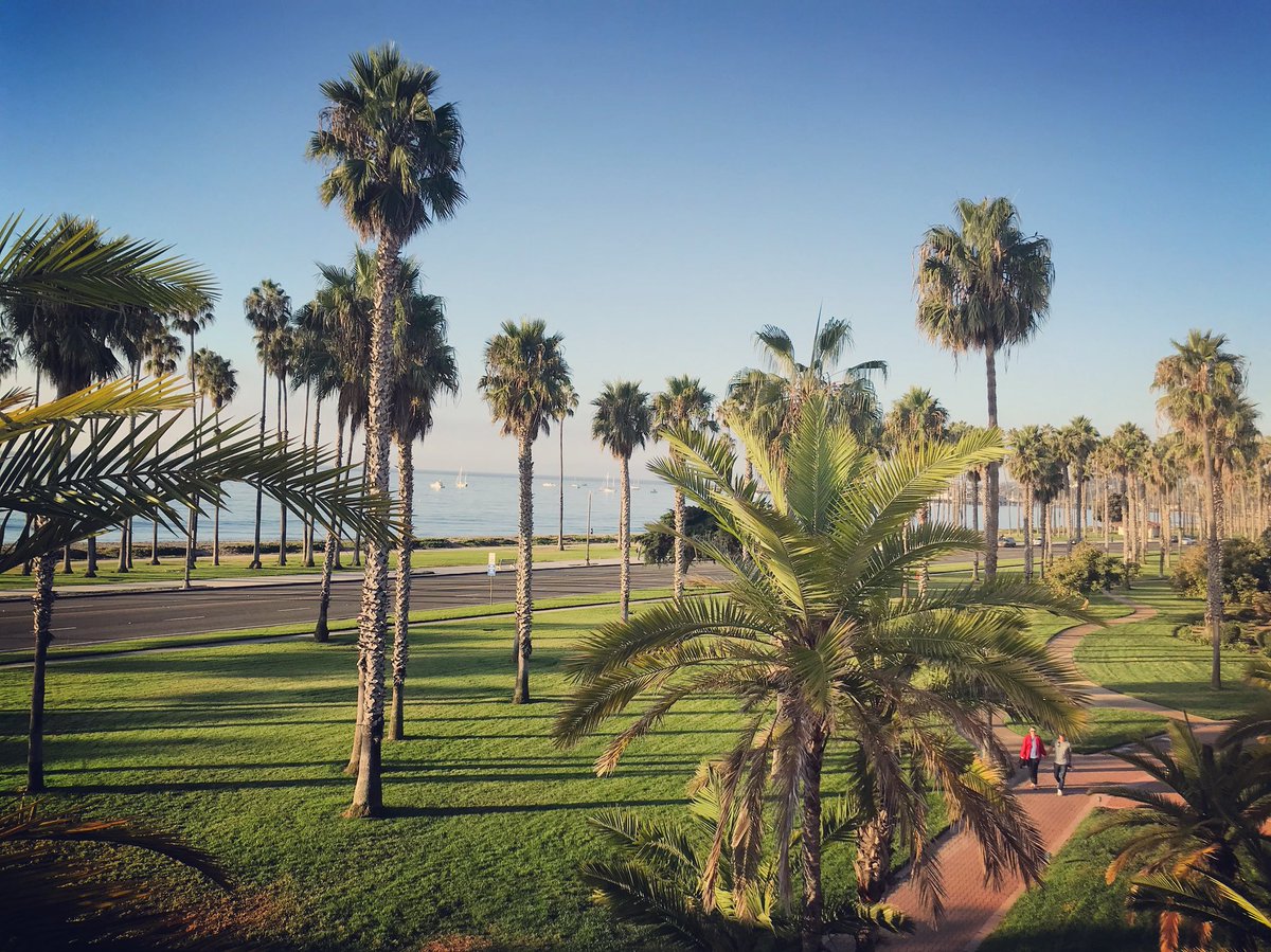 yourMRA's tweet photo. It’s a BEAUTIFUL here in sunny @SantaBarbara
#MRAConf2018 is here! 
See you all tomorrow evening at the cocktail reception! #sponsoredby #bellinghammarine #bluewatermarinedockspecialties #connectadock #belterinsurance #scottco #twinriversmarineinsurance #thankyoufromMRA 🥂 https://t.co/EzUuP1lrdL