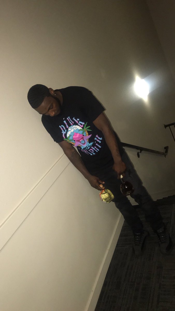 nolimitdell11's tweet image. Happy Gday to myself ☔️🤣 #RIPFo #RIPTCook #RIPMama