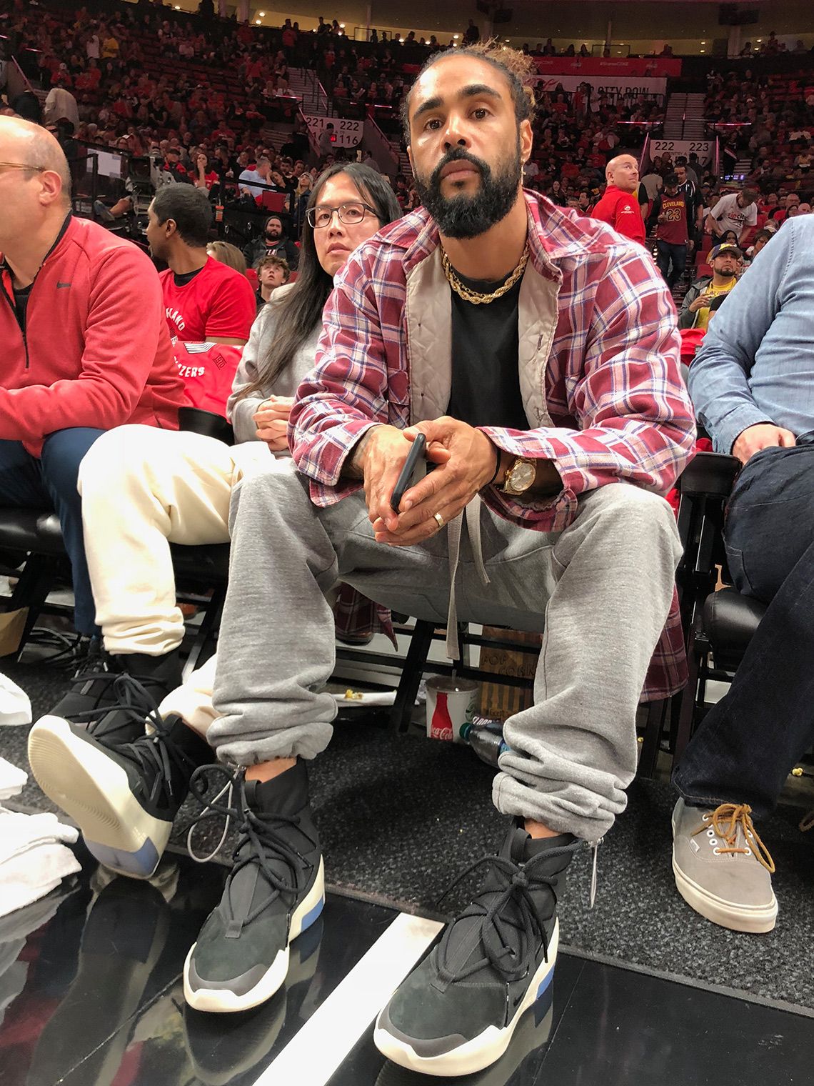 X Sneaker News Jerry Lorenzo debuts his Nike Fear Of God collab https t CIPYkX62oM https t IbFlA90DLa X