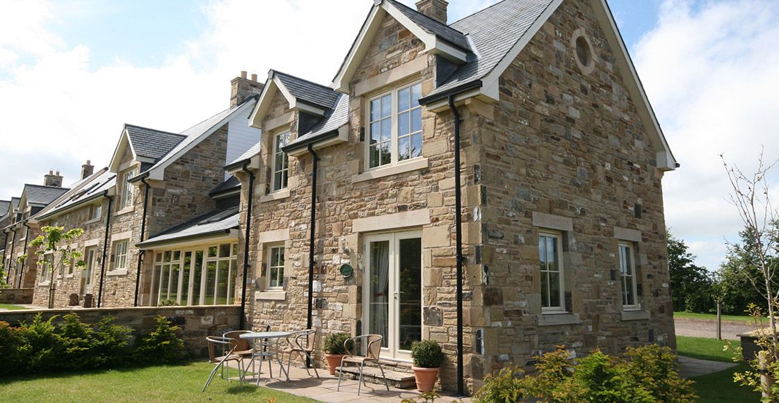 GDHolidays's tweet photo. Fabulously luxurious, wouldn't you love to stay in one of the #EllinghamHall cottages &amp; make your friends jealous with your gorgeous holiday snaps?! Take a peek: https://t.co/mXbNNCskum https://t.co/hnmbk5ClXW