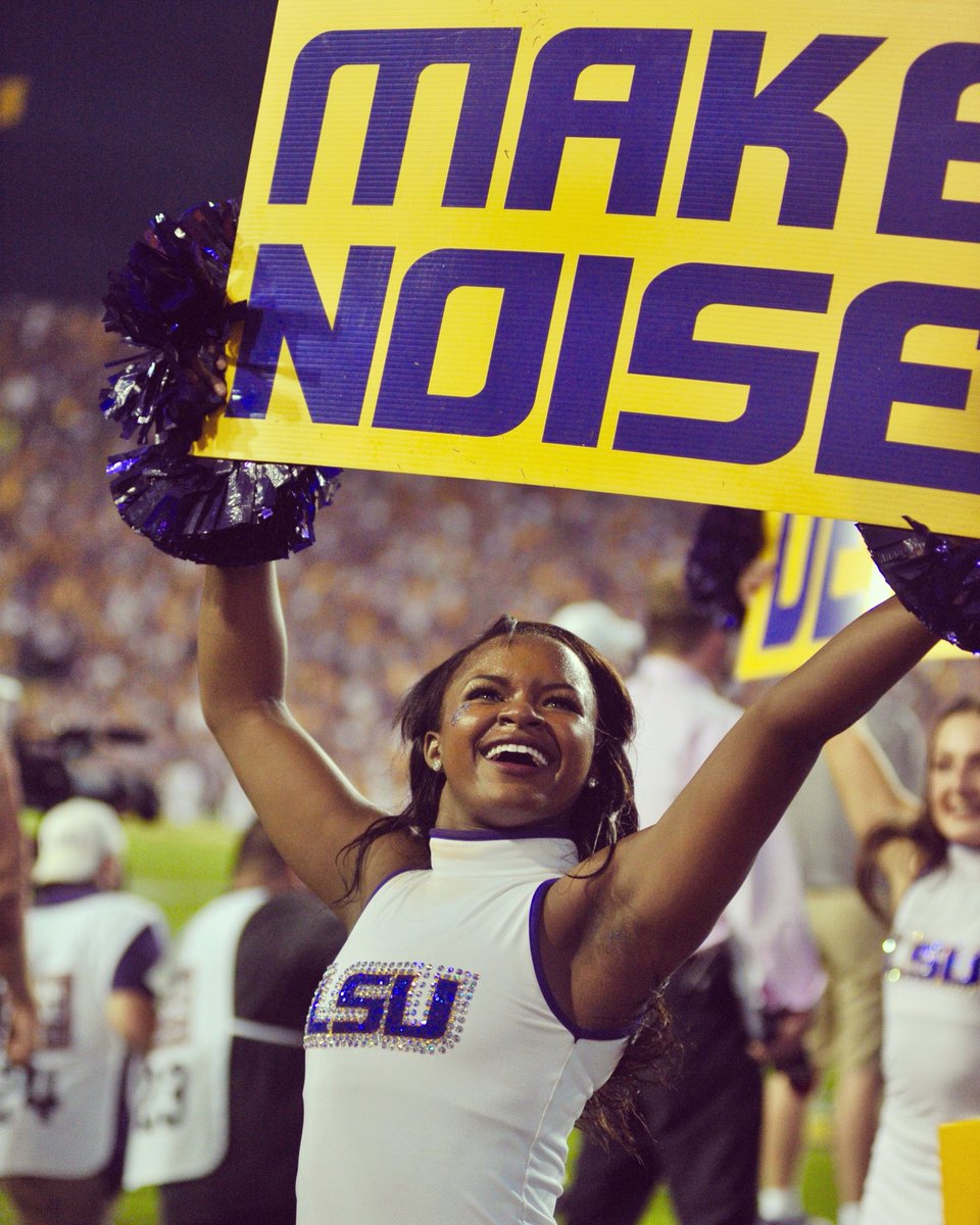 MAKE NOISE ‘cause our Tigers are ranked in the top 4️⃣!!!!!!🐅🙌🏼 pc: Bobby Gilboy Photography