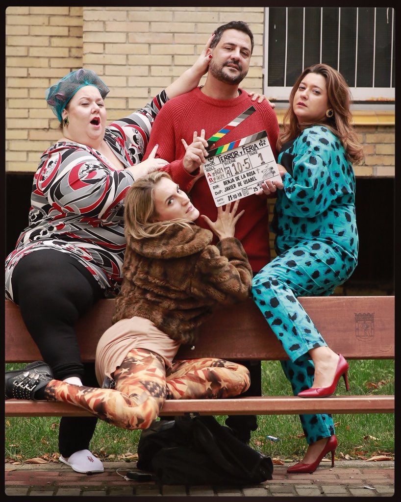 traplikedave's tweet photo. Los #ángeles de @benjadelarosa @MarionaTeres @CristinaAlcazar y sevidora entregadas a @TerrorYFeria que orgullo de #director y #creador próximamente en @flooxer #terroryferia #sumalatina #foto @unaimateo https://t.co/SoUCAPg45y