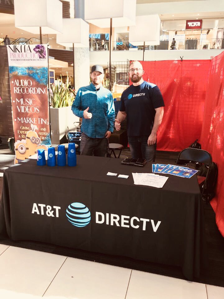 #ATTMobileteam day 2 coming to you live from Minnetonka, MN <a href="/RidgedaleCenter/">Ridgedale Center</a> Come join our family, we got games, giveaways and offers too good to pass!! @brianjshay @BrianWest_NP <a href="/fjdevereux/">Fred Devereux</a> <a href="/gigem96r/">Ray Aguirre</a> <a href="/shawnglinski/">Shawn Glinski</a> @AhsanMelwani <a href="/SamCoonMNP/">Sam Coon</a> <a href="/CarmenC1110/">Carmen Campbell</a>