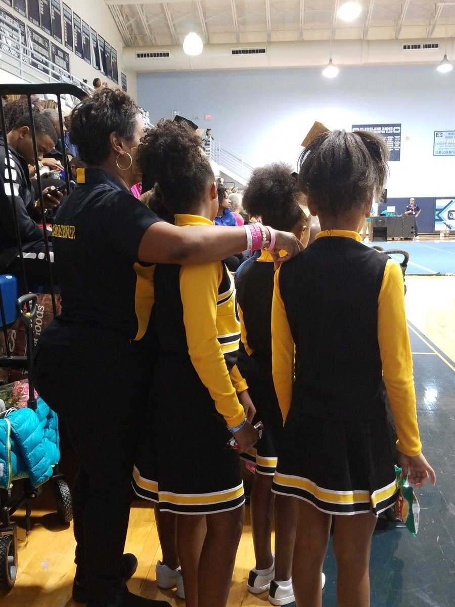 SteelersCapCity's tweet photo. #steelersfirst #steelerscheer #2018ccscheercompetitionanddanceexhibition https://t.co/kb5aXFJkMs