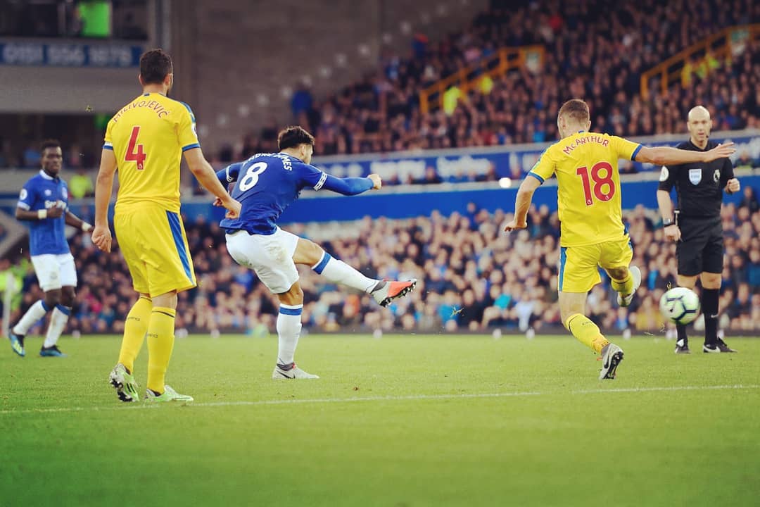 What a feeling! Been working really hard just to experience Goodison’s Park special atmosphere 💙! Great win and amazing team spirit fighting 'till the very end 💪🏻 #GoToffees #COYB
