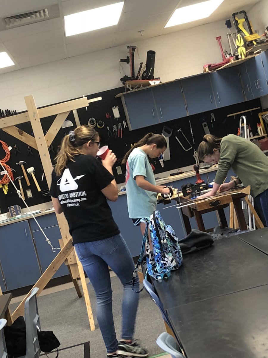 WBMS_robotics's tweet image. #thanks2BESTrobotics Dedication, Sunday crew.