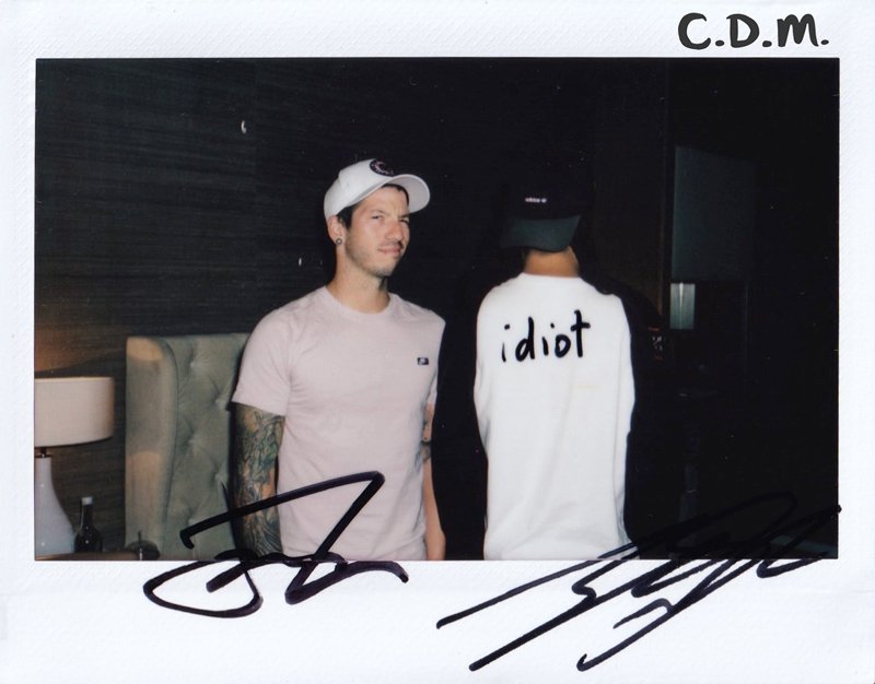 RT + follow <a href="/coupdemain/">Coup De Main</a> to go in the draw to win this signed Twenty One Pilots instax photo 🦅 #idiot
P.S. Read our new #Trench interview ➡️➡️ cpdmn.com/TOPTrenchIV