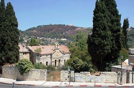 Safad was a Palestinian city in the Galilee. The city had a Christian quarter and and two churches. The city got attacked and depopulated by Zionists in 1948 including the 2 churches and a Christian scottish school. One is used now as a drawing workshop after removing its cross.