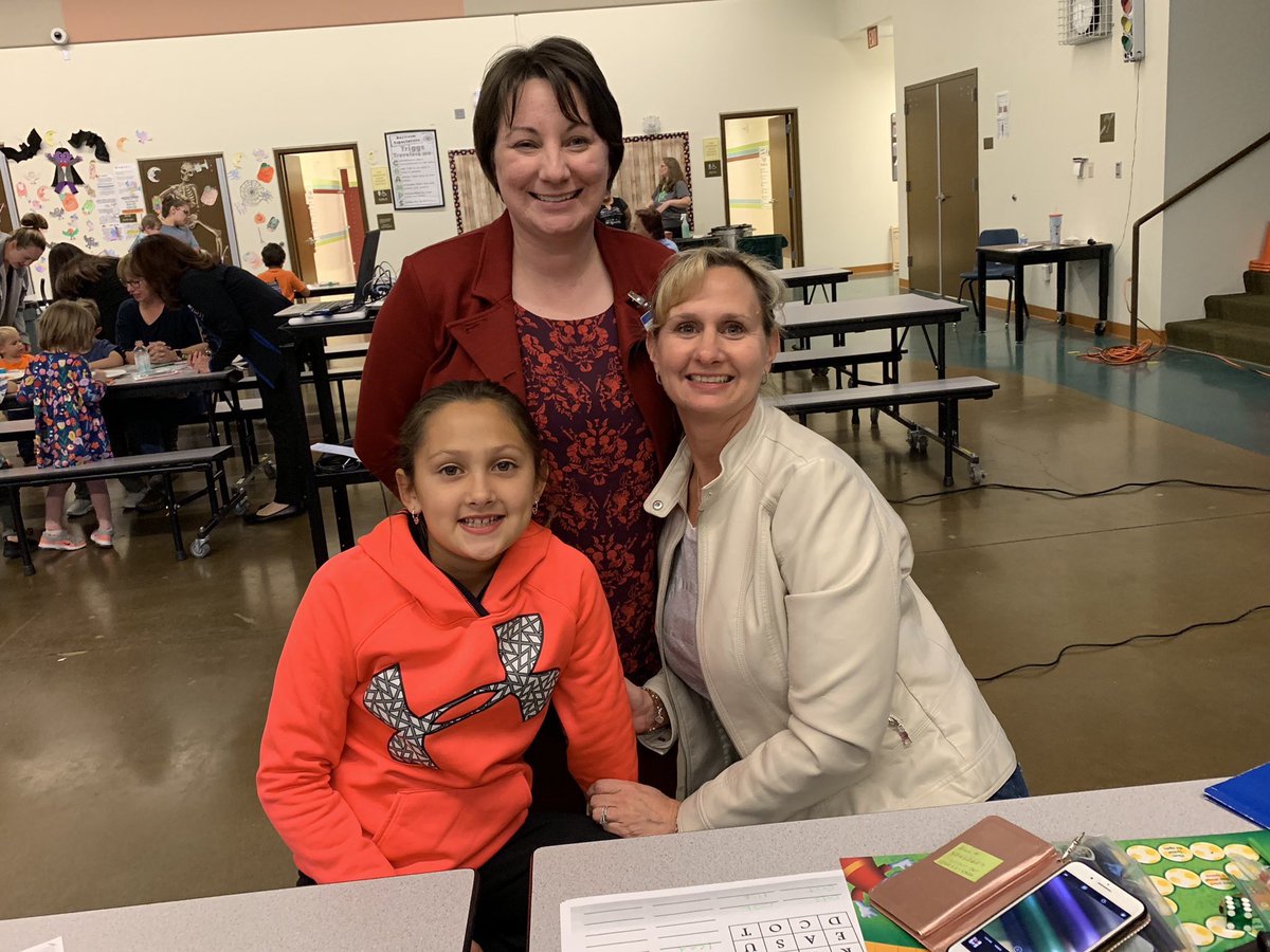 CCSDFamily's tweet image. October is #ThankaPrincipal month! Let’s thank these hands-on leaders of #familyengagement #linkedtolearning: Principal Harvey (I.J. Earl ES), Sheila Cooper (@VincentTriggsES), Dr. Wyatt (@WoolleyElem) &amp;amp; Butch Heiss (@ClydeCoxElem), &amp;amp; Rene Cazier (@perkinspumas). 👏🤝#1forKids