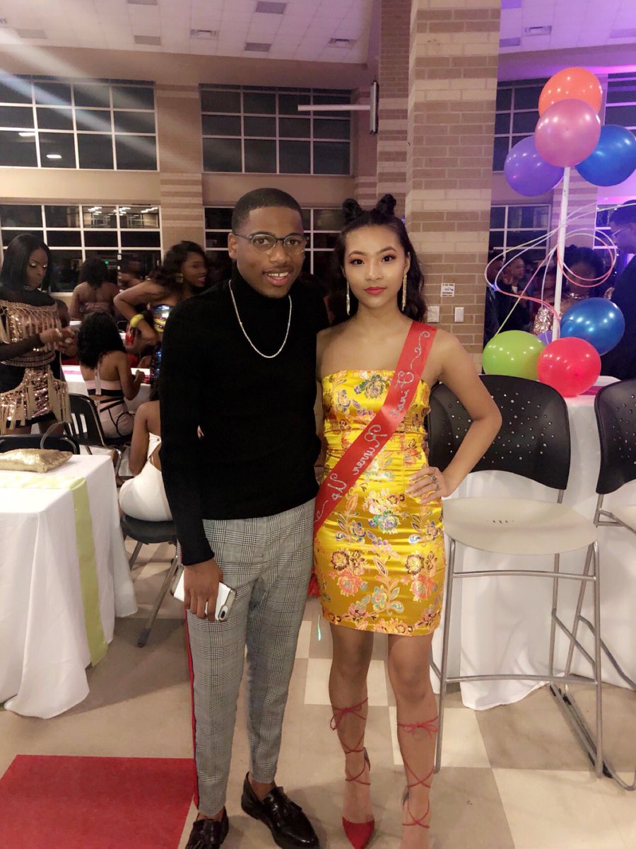 dylget's tweet image. #Hoco2k18 🤩