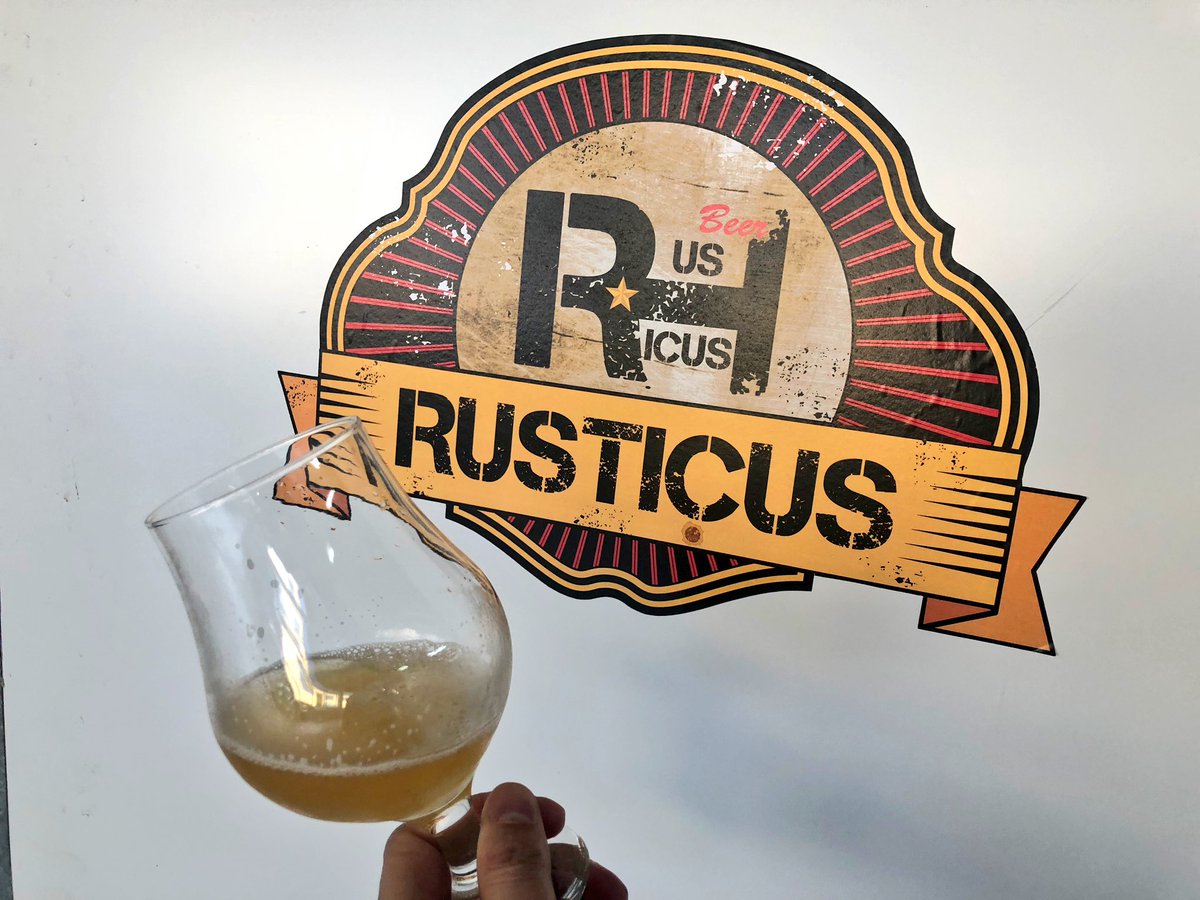 FedePrada's tweet photo. Amigos, cerveza #Rusticus y buena comida en #ElPato https://t.co/9ORm7oOan4