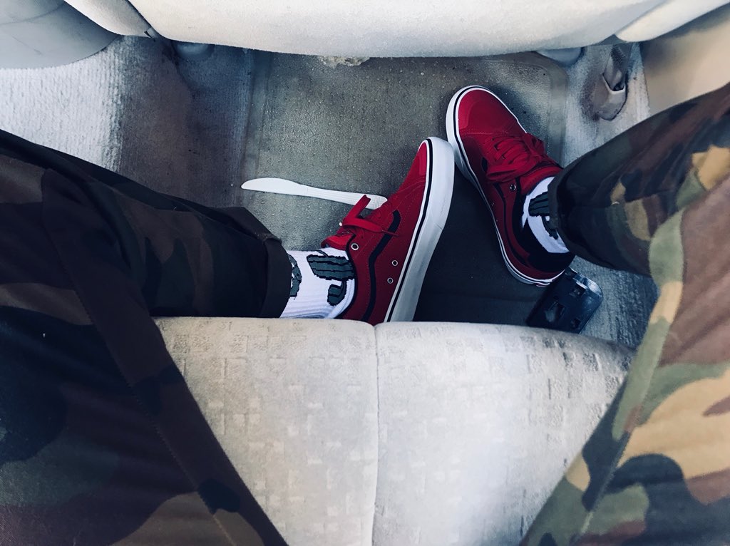 SashhSantiago__'s tweet photo. -❤️❤️❤️-
#vansflow #vanstnt #Flow #Style #vansgirlsstyle #workflow https://t.co/7EuVDTlAp4