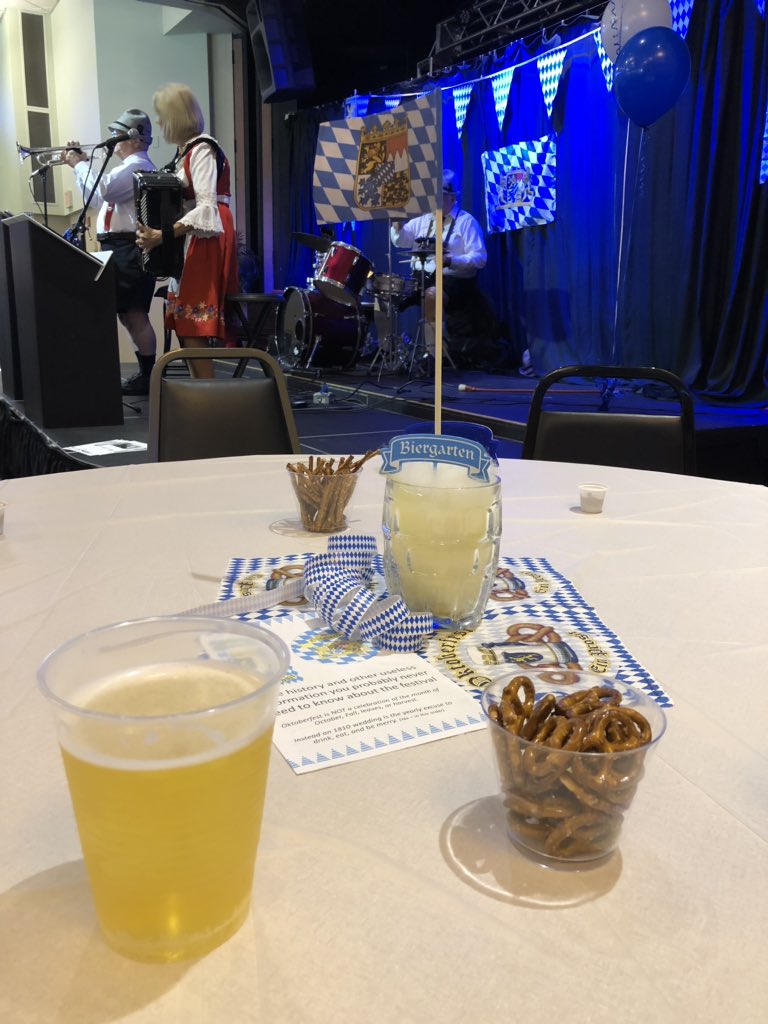 BlairDriscoll_'s tweet photo. Our church knows how to throw a party! 🍻 🇩🇪 #octoberfest @OurSaviorFL https://t.co/2wno9VgFLX