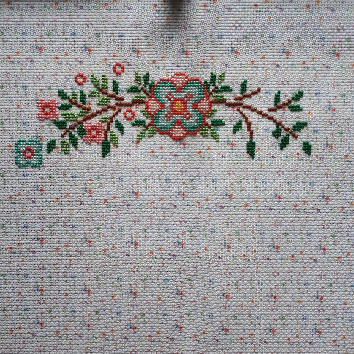 Sketchierdaisy's tweet photo. Got some work done on my #crossstitch today. Sudden headache made me stop. :/ https://t.co/NT6lImNCPa
