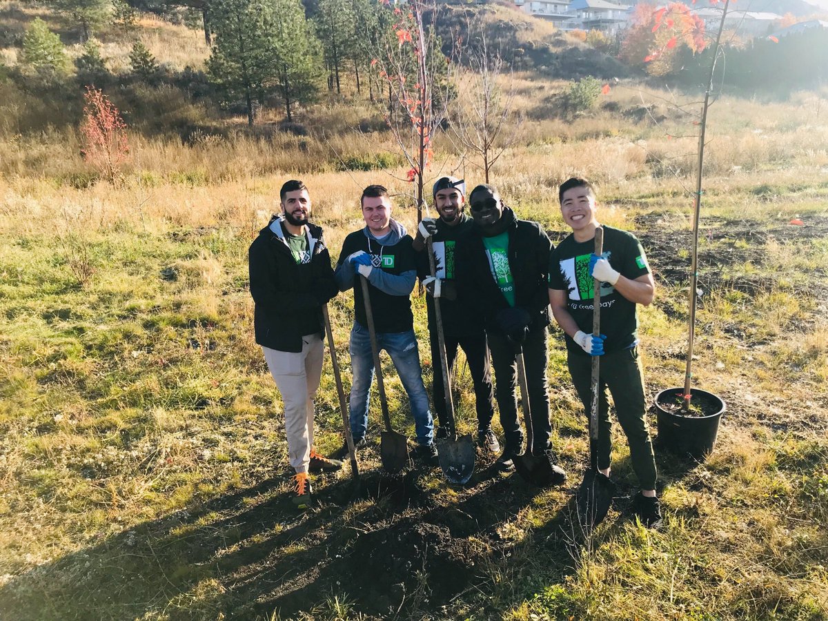 Great experience being the co-site leader and working with awesome volunteers in Kamloops to support and enhance green spaces in our community.Thank you all for a great time.
#TDTreeDay#greenercommunity
#TheReadyCommitment