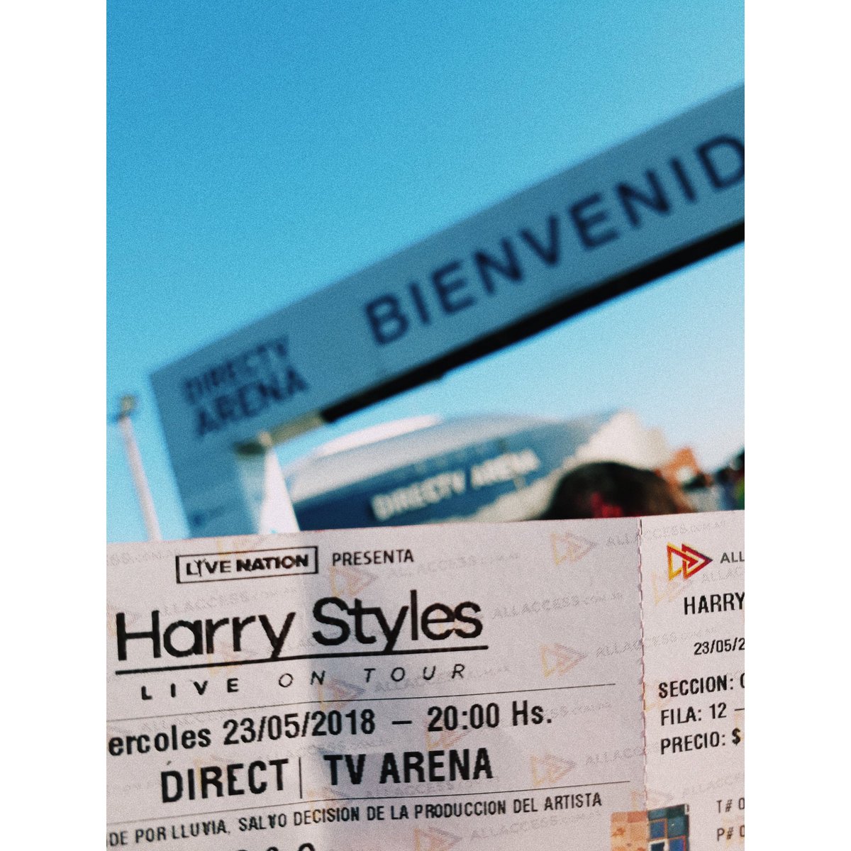 belubenzo_'s tweet photo. ⚘☄ viví el primer tour solistas de 2 de mis ídolos no puedo creer que fui parte del #NBTSTourArgentina y el #HarryStylesLiveOnTourBuenosAires sin dudas el 2018 fue lo mejor para mi gracias a ellos dos⚘☄ https://t.co/aQ3jDy5kRB