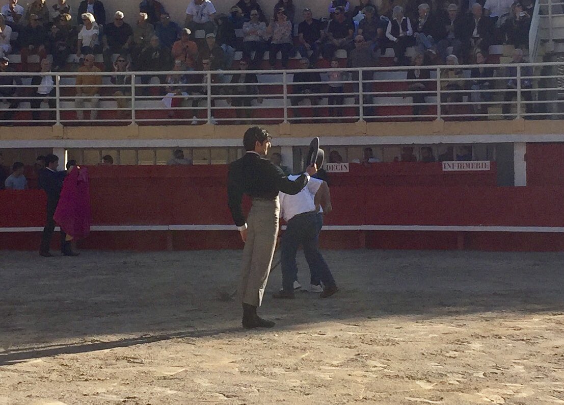 Rodilhan FRA Jornada Taurina de la Afición festival con reses de Gallon para 📷<a href="/ThomasDufau/">THOMAS DUFAU OFFICIEL</a> oreja <a href="/adoureno/">Info El Adoureño</a> que sustituye a <a href="/JavierCortesInf/">Javier Cortés</a> silencio <a href="/ComTiboGarcia/">Com Tibo Garcia</a> oreja <a href="/adriensalenc/">Adrien Salenc</a> 2orejas y @SolalitoTorero oreja <a href="/portaltaurino/">Portal Taurino</a>