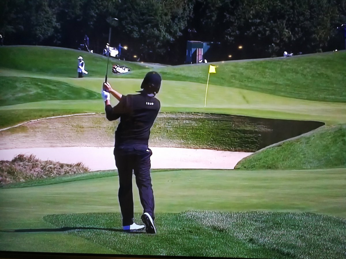 DuraBunker's tweet image. This bunker @Ninebridges shown @PGATOUR @SkySportsGolf this weekend measures 3m/10ft high &amp;amp; 33m/100ft long - the highest/largest bunker wall we&apos;ve built, engineered for added strength on site &amp;amp; has withstood typhoons &amp;amp; 16&quot; rain in 1hr #builttolast #engineeredstrength #Evolution