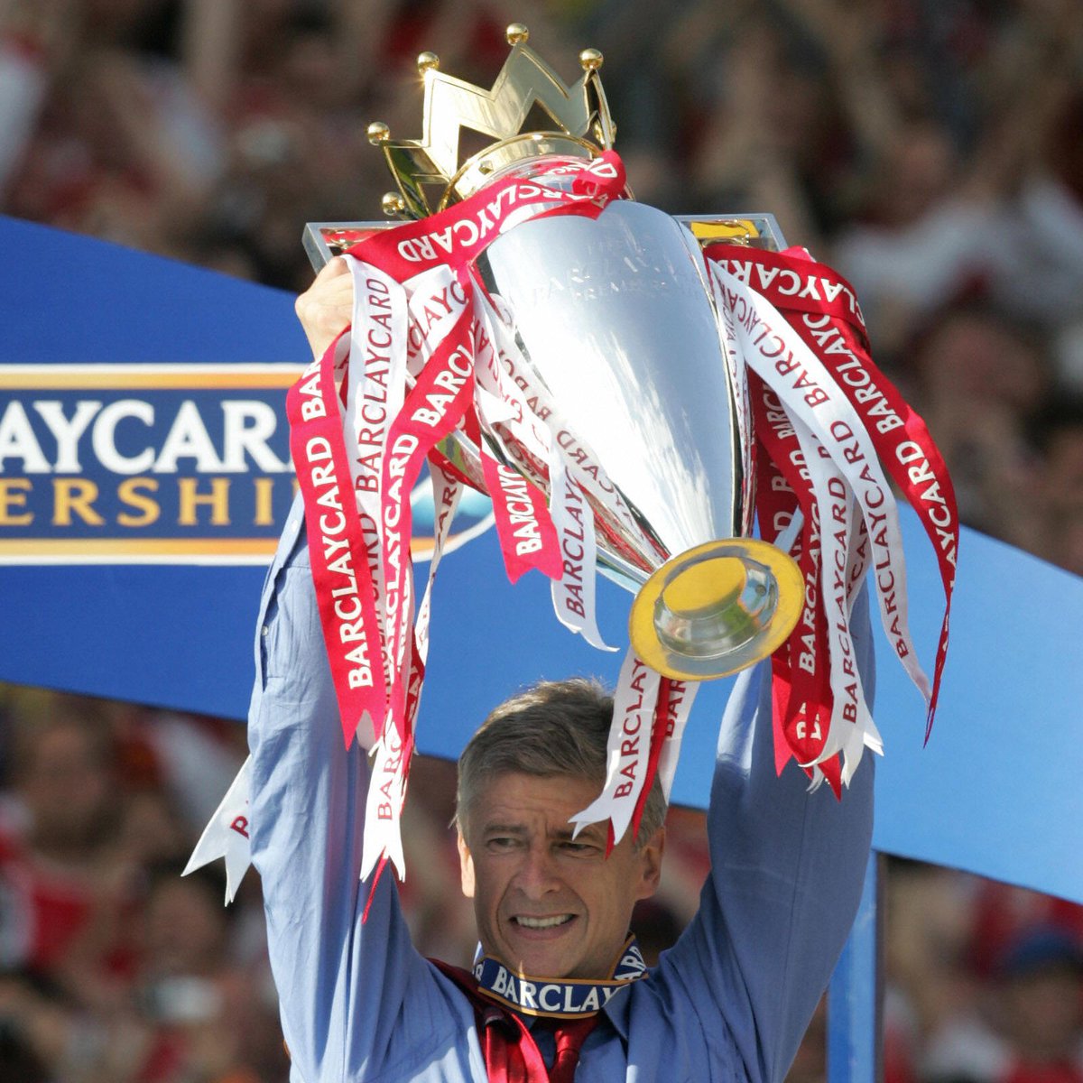 Arsenal's tweet image. 22 years. 1,235 games. 2,298 goals. 716 wins. 49, 49 undefeated. 7 FA Cups. 3 @PremierLeague titles. 2 Doubles. Won the league at Old Trafford. Won the league at White Hart Lane. Invincible. Legend.

🎶 There’s only one Arsène Wenger 🎶