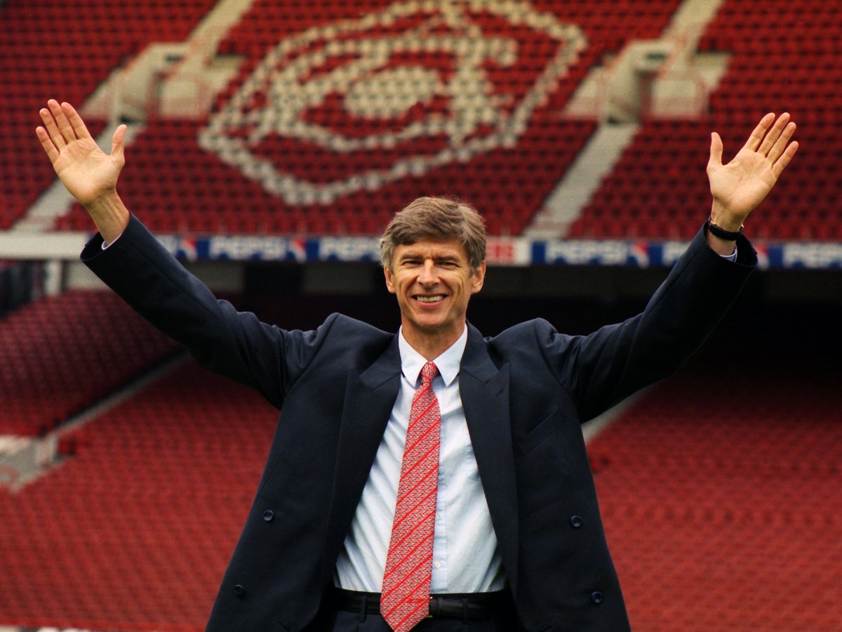 Arsenal's tweet image. 22 years. 1,235 games. 2,298 goals. 716 wins. 49, 49 undefeated. 7 FA Cups. 3 @PremierLeague titles. 2 Doubles. Won the league at Old Trafford. Won the league at White Hart Lane. Invincible. Legend.

🎶 There’s only one Arsène Wenger 🎶
