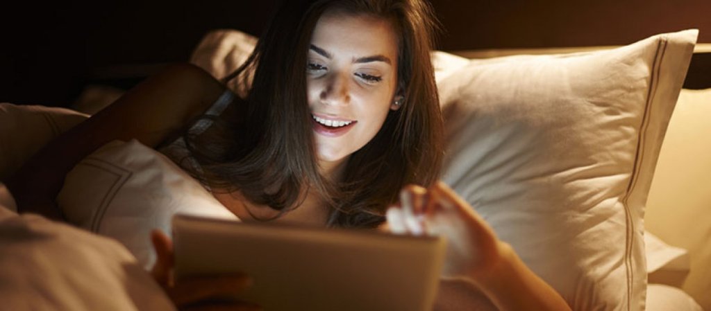 valgraph's tweet image. Πρωταθλήτριες οι Ελληνίδες στην αναζήτηση συντρόφου ή «τολμηρών» μηνυμάτων και βίντεο στο διαδίκτυο (βίντεο) allnewscy.com/?p=5125