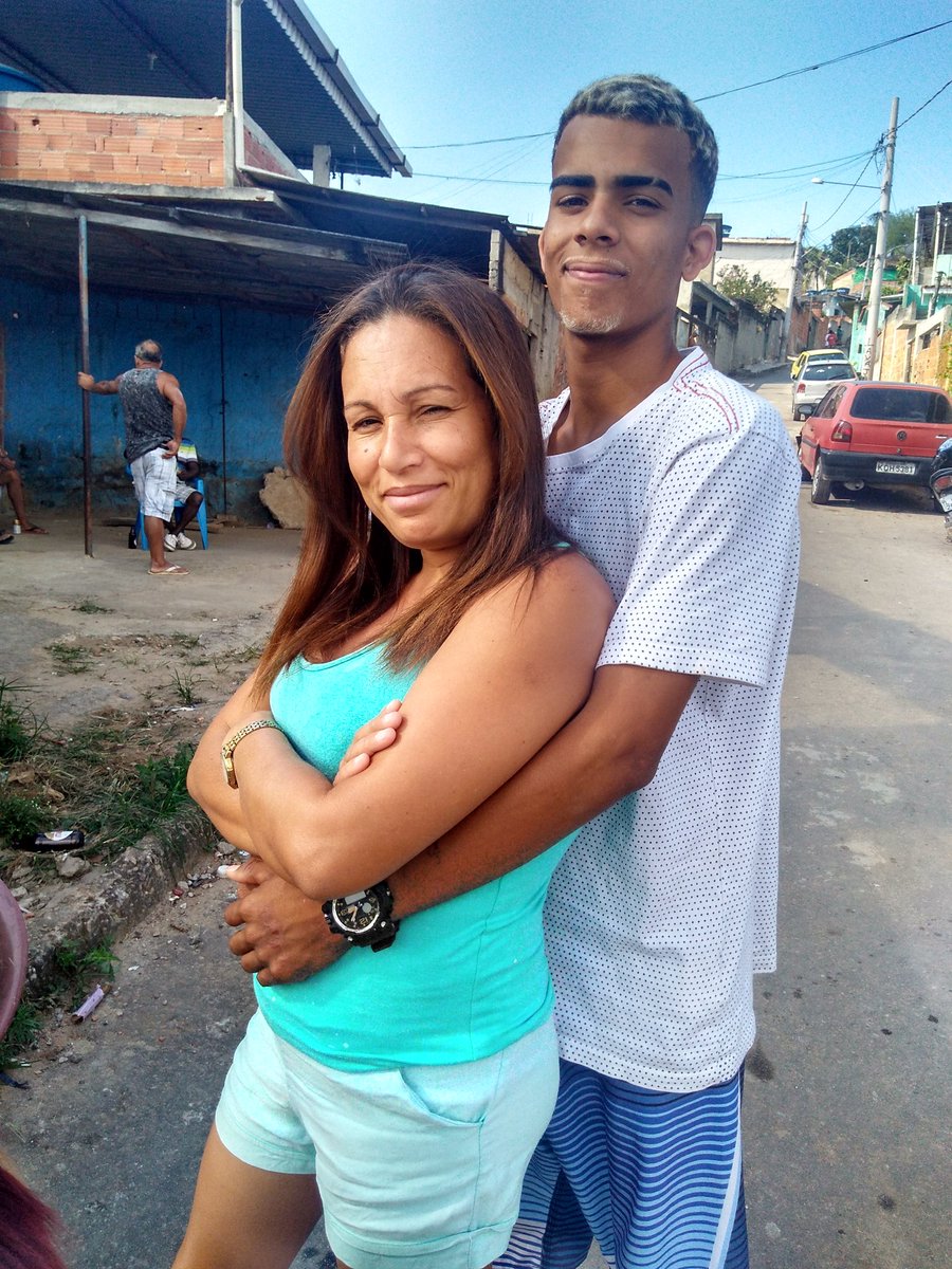gbpales's tweet photo. Com você eu aprendi que amor de mãe não tem limites ou condição. 😍😉💕💕💕😍 https://t.co/s5uy5OUjCB