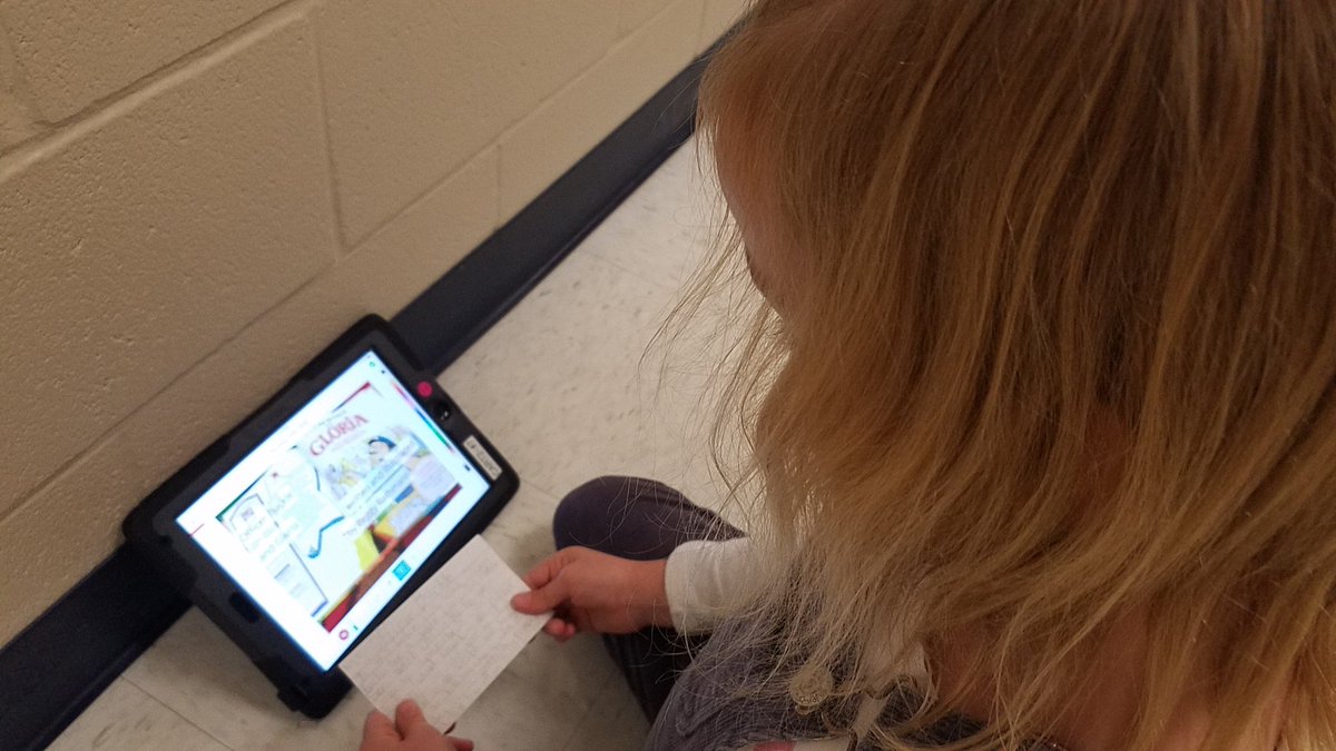 TpTLadybug's tweet photo. This week's @Seesaw activity. So proud of my students! Your work is outstanding!🤗👏🏼@gmontoyastier #Reading #Reflections #ResponsetoReading #Apple #losreyeslife #lrbethechange https://t.co/2oBssYKgda